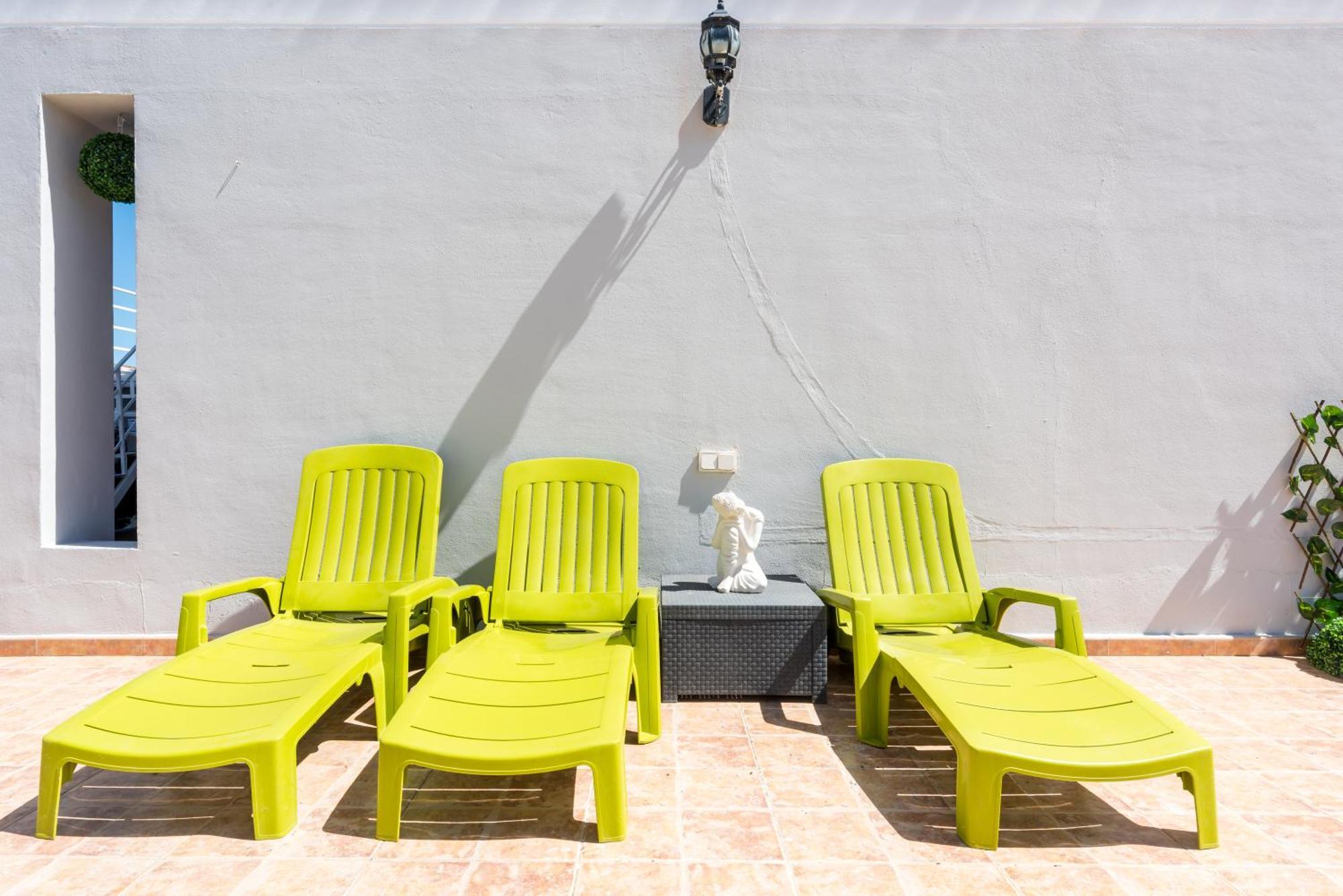 Wintowinrentals With A Huge Terrace In Campanillas Apartamento