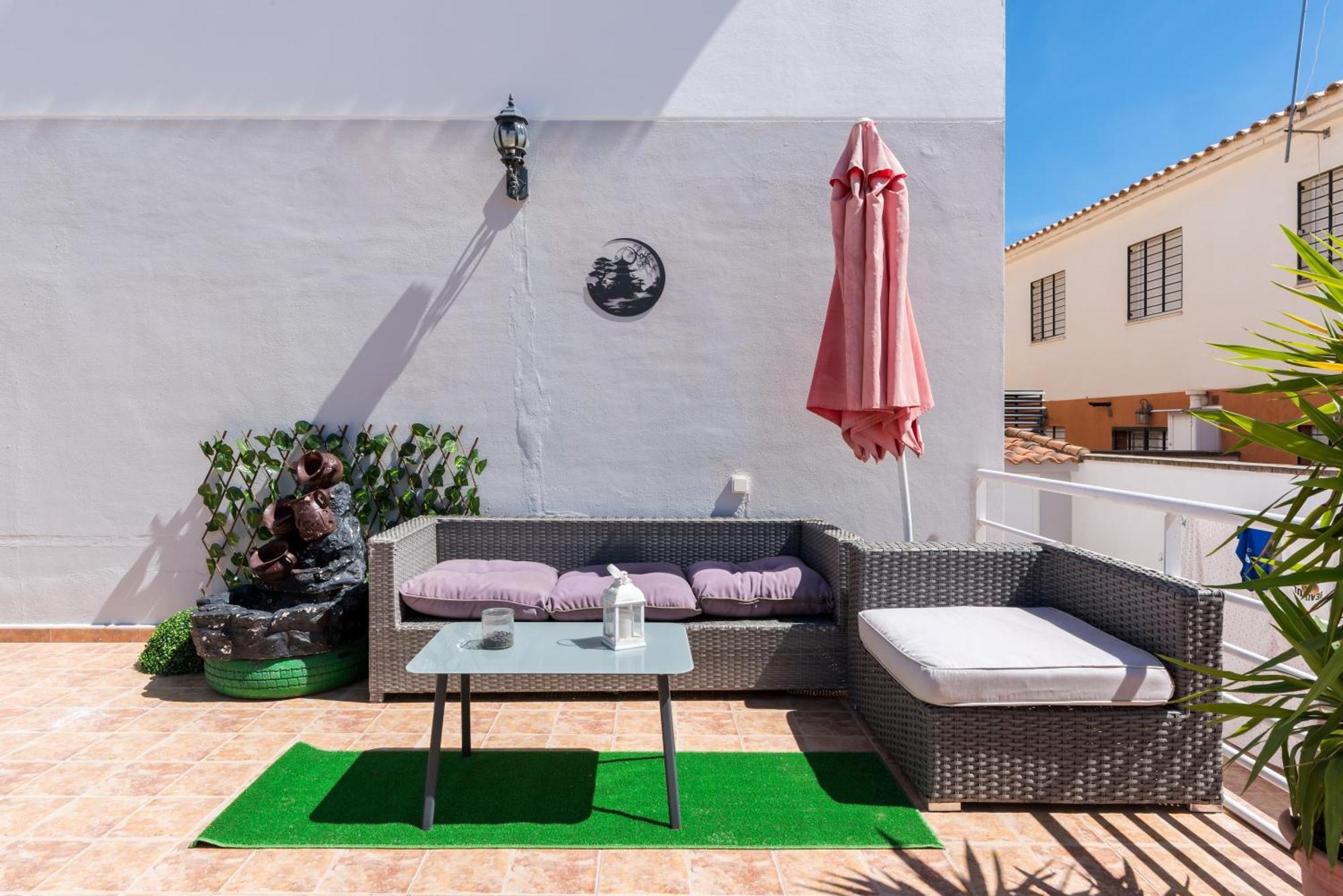 Wintowinrentals With A Huge Terrace In Campanillas Apartamento *